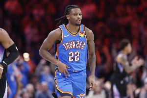 比尔-西蒙斯：卡森-华莱士能入选28年奥运队 他能担任二号持球手