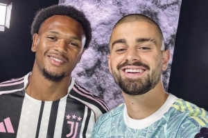 跟队记者：尤文将在今天20点30分，为奥蓬达和热格罗瓦召开发布会