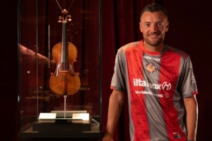 瓦尔迪：主帅希望克雷莫内塞成为黑马；马雷斯卡建议我来这踢球