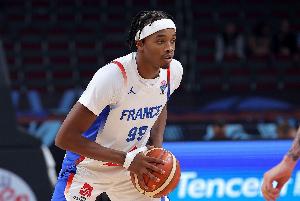 Shams：库利巴利接受右手拇指韧带修复手术 预计缺席部分常规赛