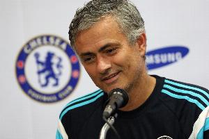 旧将：我是中场穆帅却让我穿9号 因为当时切尔西不花钱给他买前锋