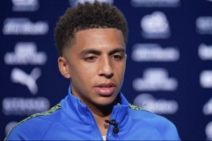 里科-刘易斯：我喜欢踢中场，但只要能帮助球队我愿踢任何位置