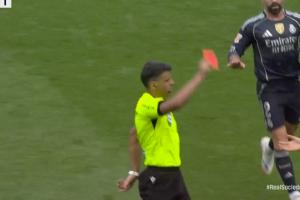 又是他！曼萨诺上赛季吹皇马罚下贝林厄姆，本场罚下赫伊森
