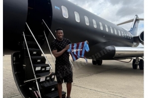 罗马诺：奥纳纳正在前往土耳其，将在今天与特拉布宗体育签约