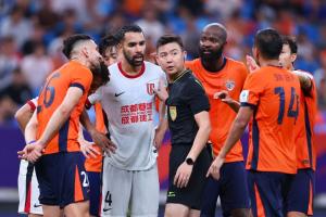 佛得角即将首次打进世界杯，足球报：归化球员德尔加多是佛得角裔