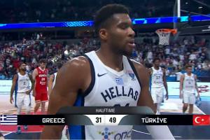 欧锦赛半决赛：土耳其半场领先希腊18分！申京5分9板6助 字母4分