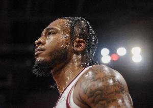 美记：奇才阵中没什么内线 惠特摩尔可能会被推到大前锋的位置上