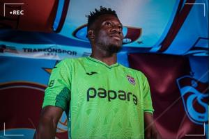 官方：曼联门将奥纳纳外租特拉布宗体育，无租借费无买断条款