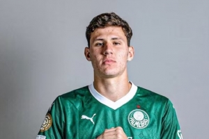 世体：巴萨考察帕尔梅拉斯中卫贝内德蒂，有消息称愿意掏1200万欧