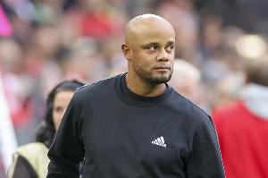 孔帕尼：零封对手+打进5球感觉很好，我们的配合比上赛季初更默契