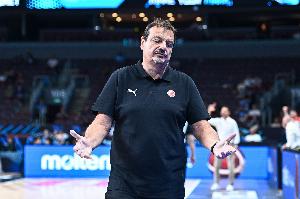 土耳其主帅谈欧锦赛决赛：希望裁判减少误判 我们没有压力