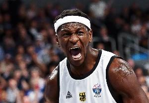 你是最大功臣！邦加11中8&三分4中4砍全队最高20分！另有5板3助！