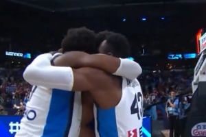 字母三兄弟收获国家队生涯首枚奖牌 赛后紧紧抱在一起