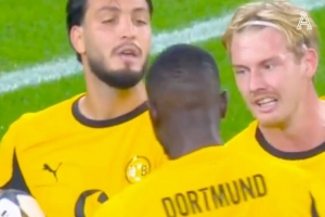 吉拉西客战尤文球衣背后印的“多特蒙德”，而不是自己的名字