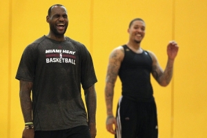 夸梅：贝弗利单挑能完爆吹杨 就像詹姆斯和比斯利根本不一个档次