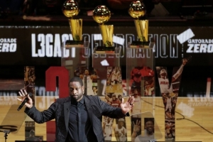 穆迪埃：考虑赢球和防守那韦德比麦迪强 后者是75大巨星吗