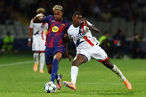 还会交手很多年门德斯两度对位亚马尔拿MVP 23岁身价7000万欧