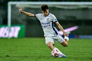 津媒：孙铭谦恐怕很难在亚预赛中登场 巴顿预计康复期恐将超过3周