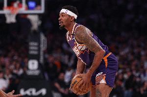 卢：比尔今天没参加对抗训练 博格丹打了一半对抗赛感觉不错