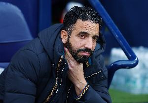 换人规律？曼联本赛季至今，每场联赛都做中卫位置换人