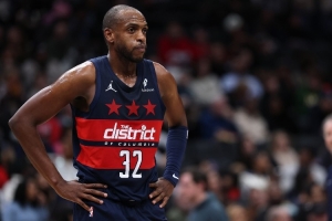 奇才主帅：米德尔顿和CJ都经历过很多 年轻人可以向他们学习