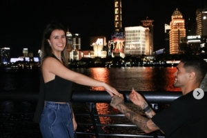 恭喜❤西海岸外援里切利在上海外滩求婚成功