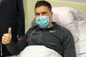 “肾斗士”克拉什尼奇：不知道还能活多久，赔偿无法让我恢复健康