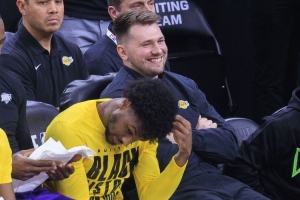 詹姆斯受伤的蝴蝶效应：东契奇MVP概率增加 布朗尼或得到更多时间