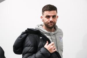 官方：阿利米在代表北马其顿队比赛时膝关节受伤，约两周恢复训练