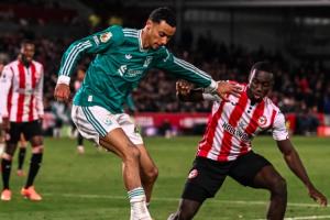 一泻千里！5轮时利物浦积15分5分领跑，9轮后还是15分被曼联反超