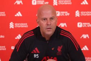 斯洛特：伊萨克和琼斯基本无缘出战维拉 完全没想到被问合同问题