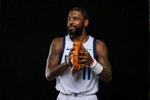 Stein：尽管欧文看起来状态很好 但他目前仍没有确切的复出日期