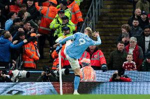 踏入同一河流！错失点球+破门，同样场景两年来在哈兰德身上再现