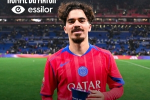 助攻双响！维蒂尼亚当选巴黎vs里昂全场最佳球员