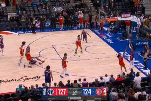 压哨绝平！！康宁汉姆三双助攻！詹金斯极限三分绝平！