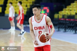 媒体人：今天郭士强继续考察 不出意外高诗岩将入选国家队集训