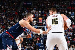 卢谈防约基奇：用祖巴茨他打得像后卫 用小个子防他又去低位背打