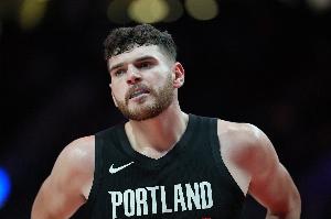 内线怪兽！克林根单场21板生涯新高 10个前场板追平个人纪录