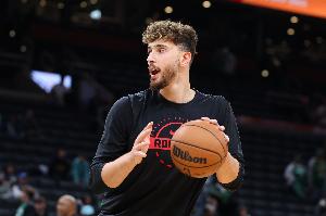 场均23.4+10.4+7.4！帕森斯：申京不是昙花一现 还会更强&没法防