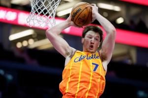 新秀榜：克尼佩尔居首 科沃德次席 弗拉格第3 命中率81.2%神将第4