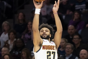 关键时刻还是给力！穆雷16中10拿到26分&送出10助攻 末节独得14分