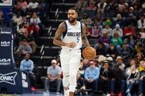 今天NBA杯独行侠战鹈鹕 拉塞尔缺阵 莱夫利能打时间限制15-18分钟