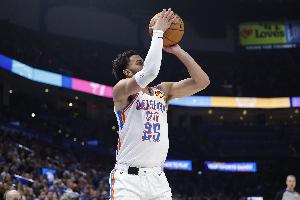 太恐怖了！米切尔抢断反击扣篮 雷霆30-2反超20+&最多落后18分