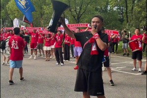 奥纳纳抵达特拉布宗体育，受到球迷热烈欢迎