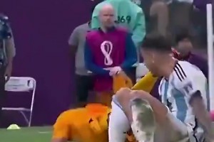 帕雷德斯：我世界杯爆射荷兰替补就是故意的，可惜没踢中！