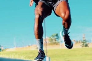 魔鬼筋肉人！泽-罗伯托这个50岁的老男人对自己太狠了