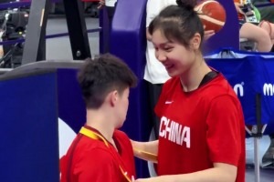 李缘，你要不愿意的话可以让我来！‍