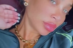 女友自拍引哈登评论：最让我欲罢不能的小野猫评论区：鸭梨？