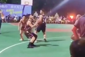 打球还是打架？野球场上的肌肉对抗有多激烈？