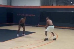 技术如何？姆巴佩篮球1v1成功把球投进 